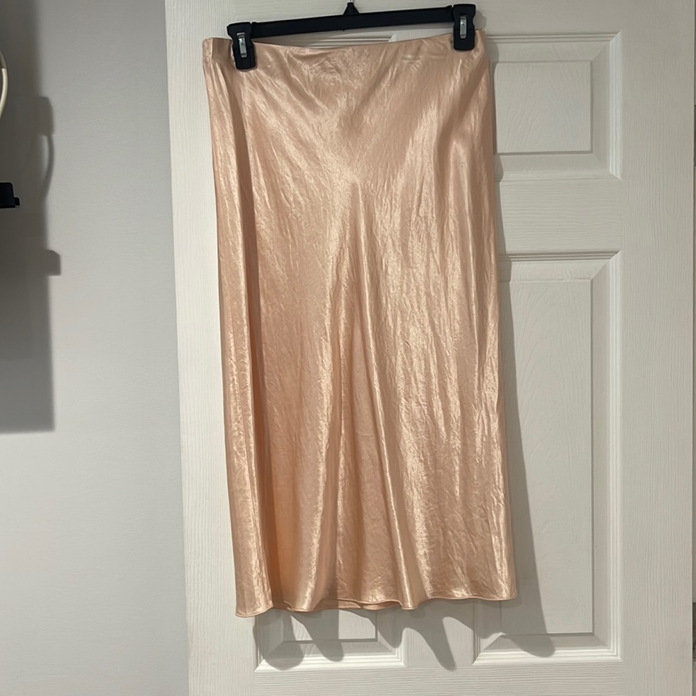 Vince Skirt light orange,size large,brand new,